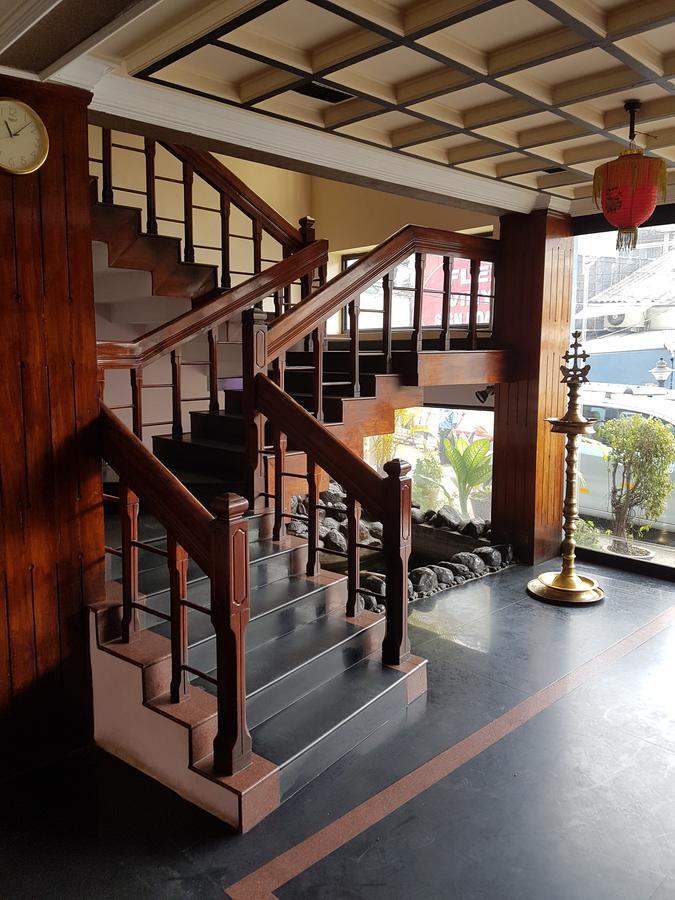Hotel Boban Plaza 特里凡得琅 外观 照片